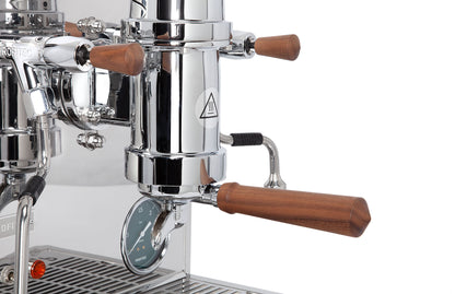 Profitec-Pro-800-Handhebelmaschine-Modell-2022-Detailansicht-Bruhgruppe